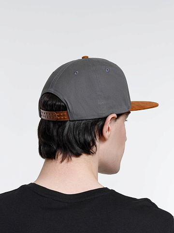 Бейсболка Foreside с прямым козырьком, серая с коричневым - рис 11.